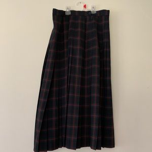 Pleated skirt by Viyella England size 16 uk